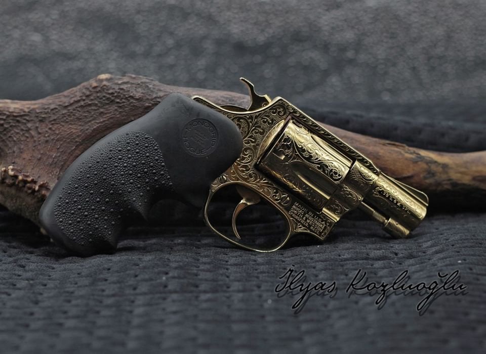 Smith&Wesson Gravür & Sarı Titanyum