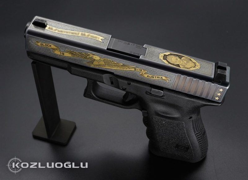 Glock 19 English Scroll - Kartal - Fotoğraf Gravür