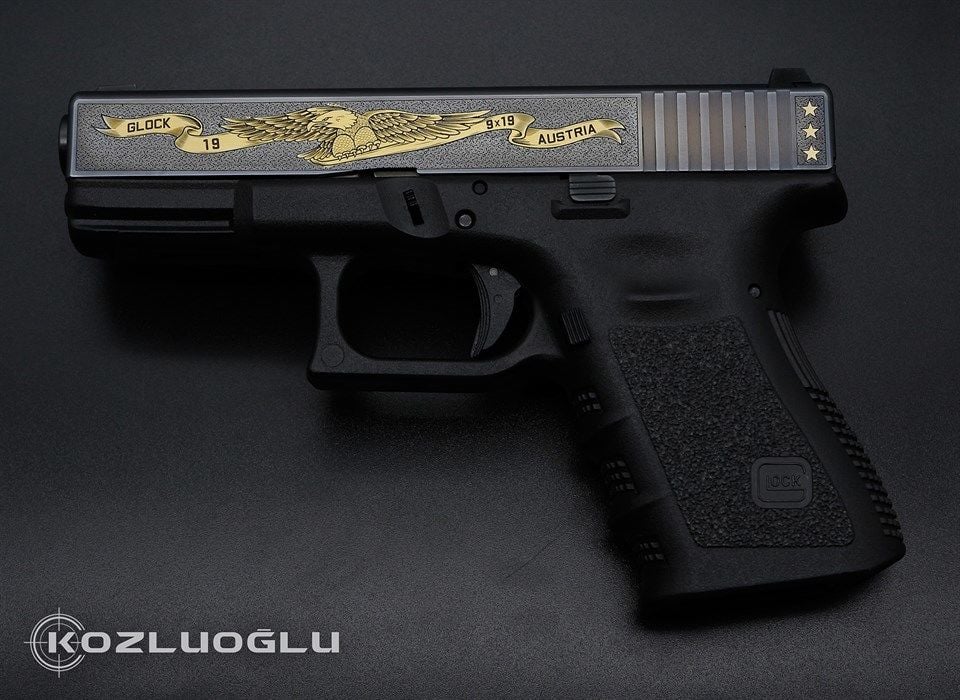 Glock 19 English Scroll - Kartal - Fotoğraf Gravür