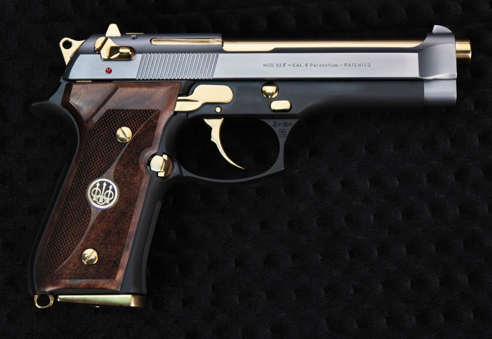 Beretta 92F Siyah Suracoat-Füme Kaplama Hareketli Parçalar Sarı Titanyum
