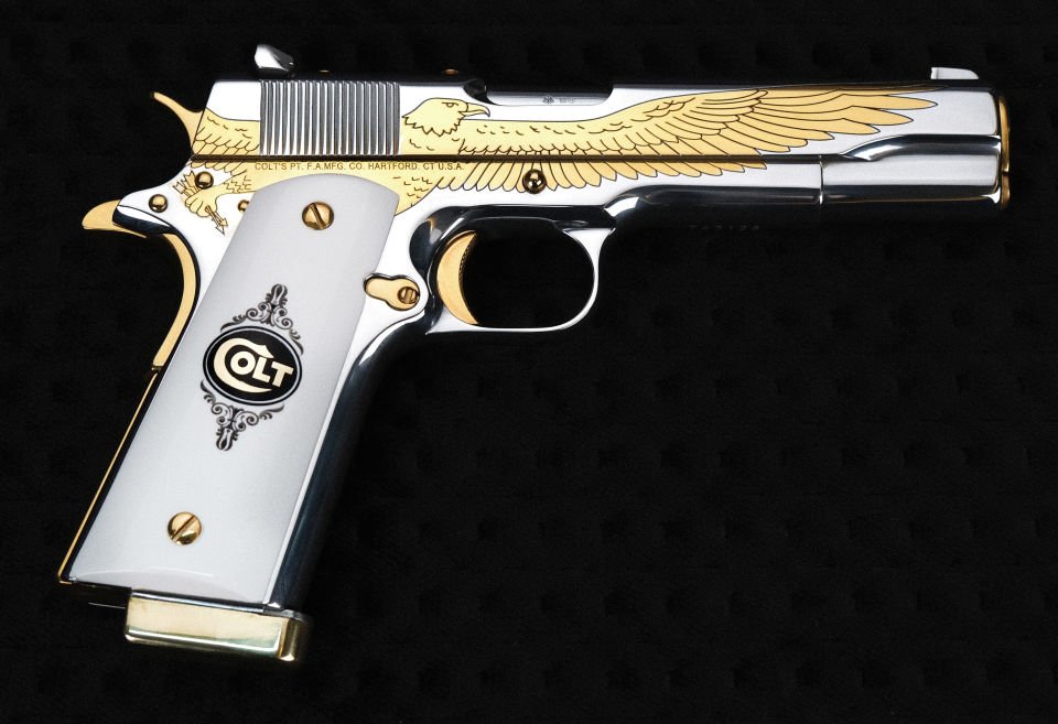 Colt 1911 - Parlak Beyaz Krom & Sarı Titanyum Kaplama-  Kartal Gravür