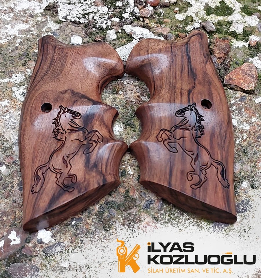 Colt Python Logolu Ceviz Kabza