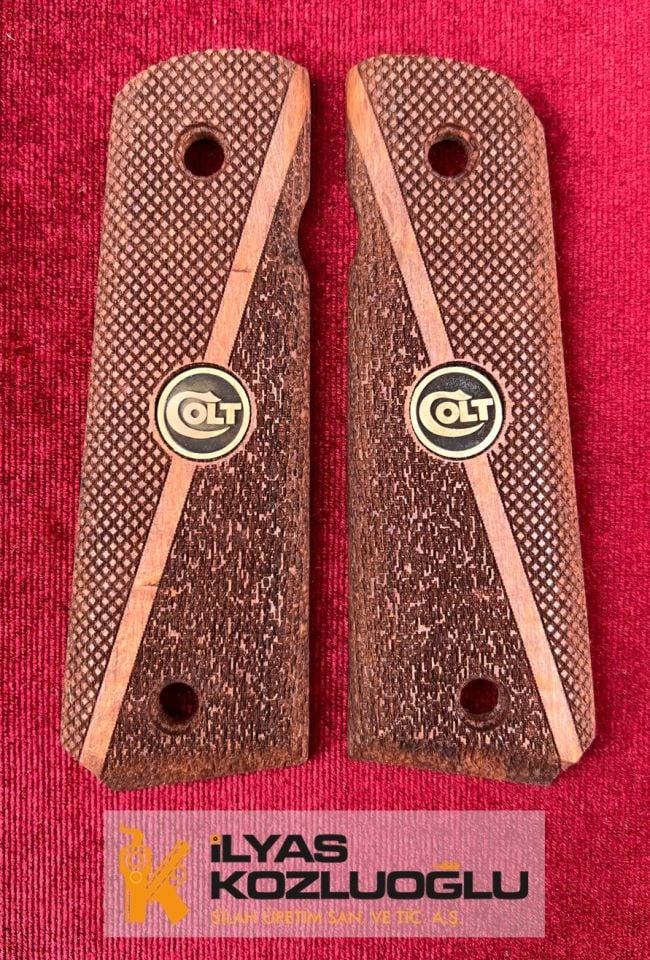 Colt 1911 Sarı Pirinç Colt Logolu Tam Yüzey Baklava Ve Çatlak Toprak Desenli Ceviz Kabze