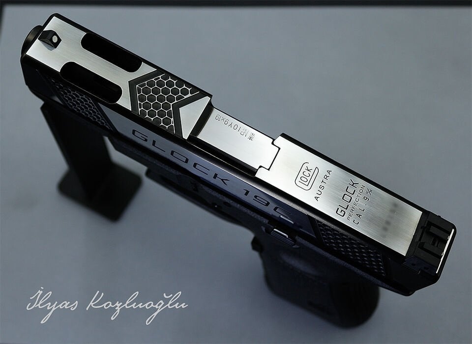 Glock 19C Petek Desen Kertik & Parlak Krom Kaplama