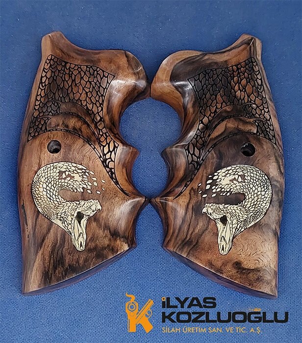 Colt Python - Açık Ceviz - Baykuş Pirinç Logo - Kuş Tüyü Desen