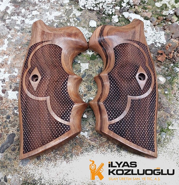 Colt Python  Tam Yüzey Baklava Desenli Açık Ceviz Kabze