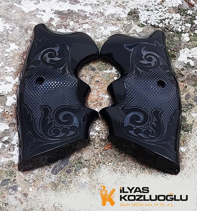 Colt Python - Siyah Pleksi - Gravür Çerçeveli Baklava Desen