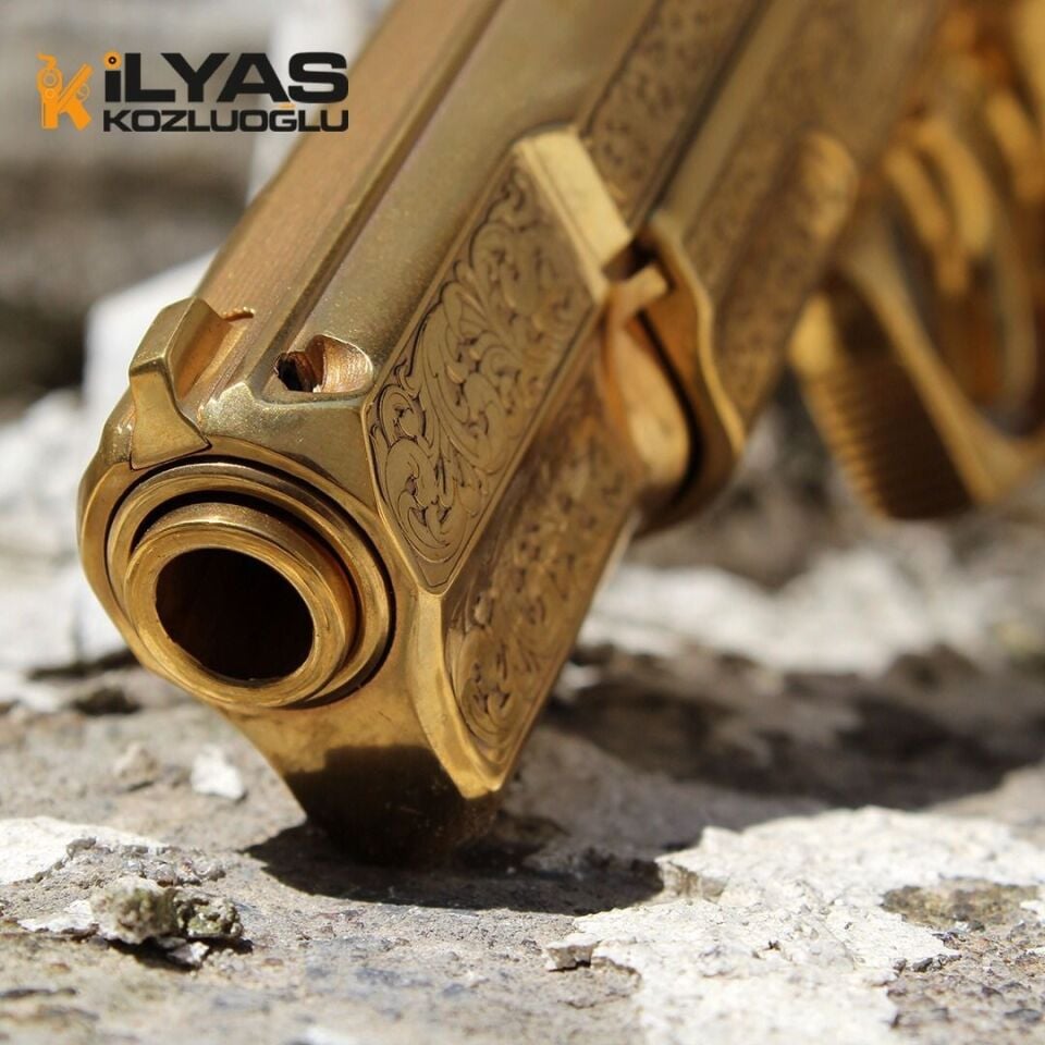CZ 75B - Parlak Sarı Titanyum Kaplama - Full Gravür Desen