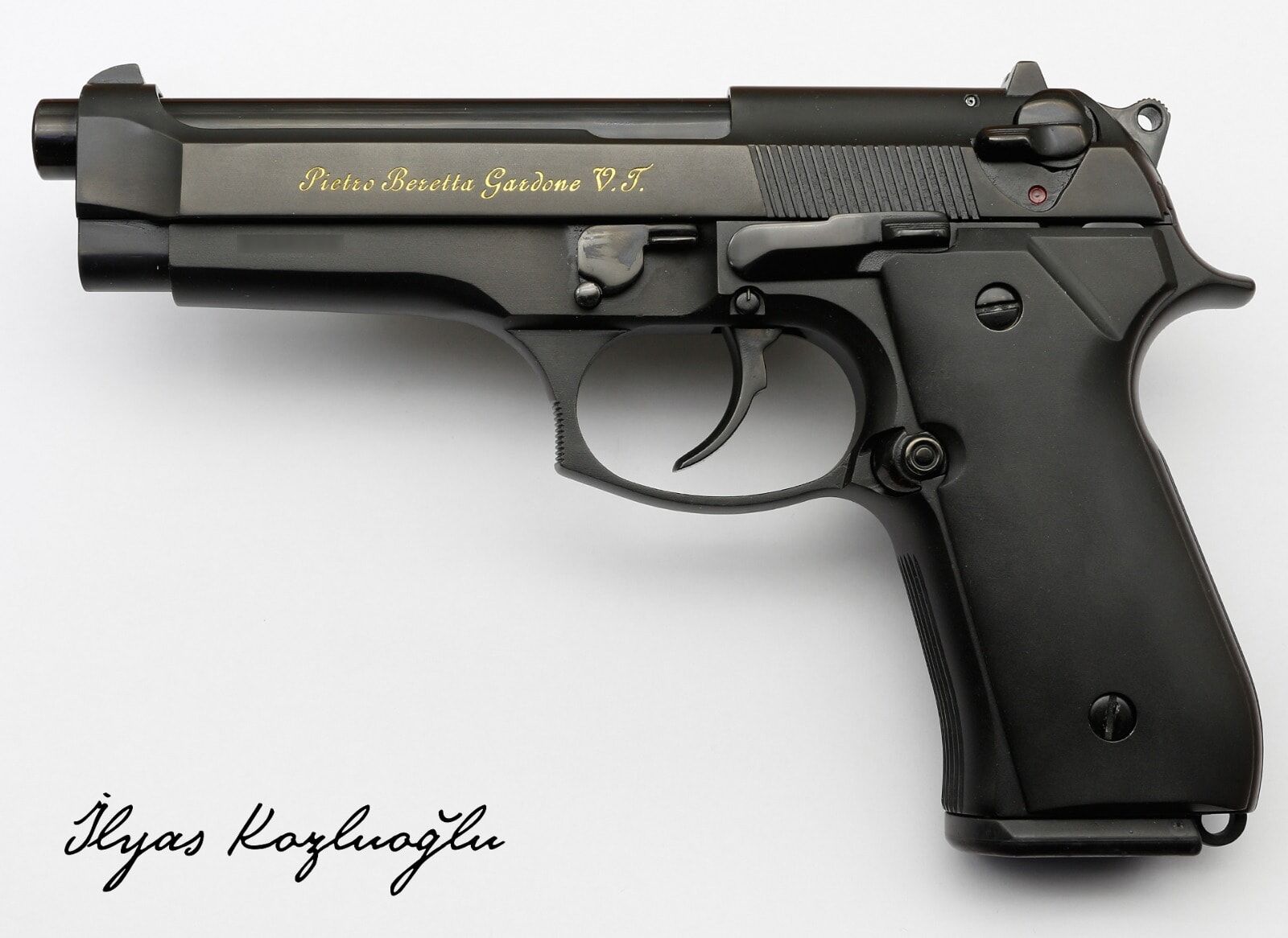Beretta 92 FS - Mat Siyah Krom Kaplama - Yaldızlı Yazı