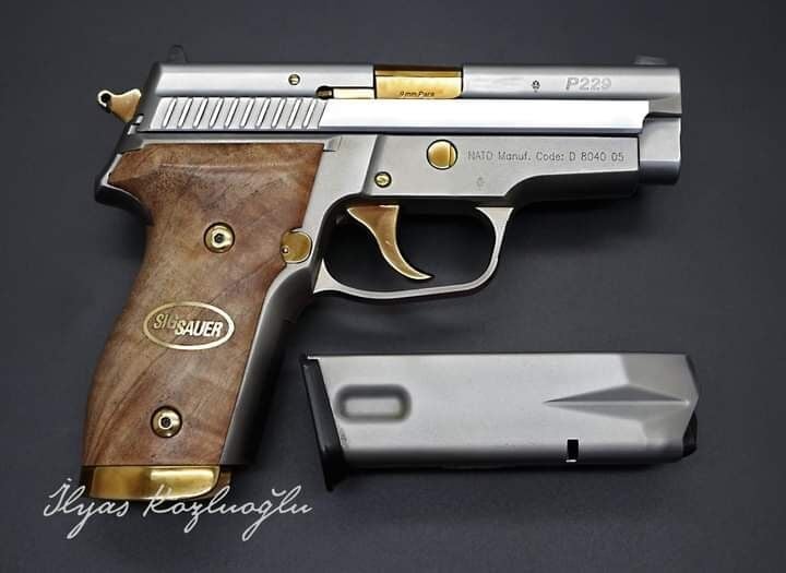 Sig Sauer P226 - Açık Füme Titanyum Kaplama